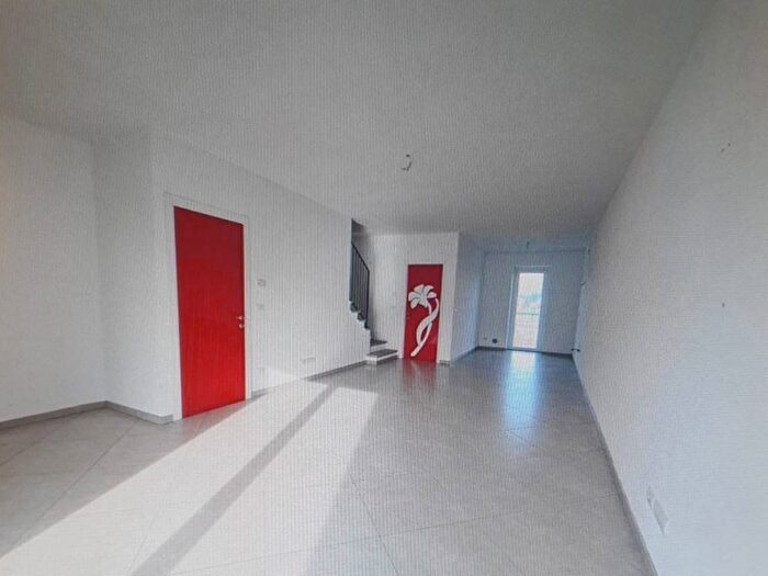 Appartamento con 5 locali in affitto in Busca