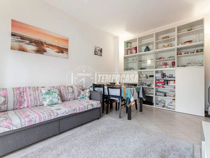 Appartamento bilocale in vendita in Via Angelo Inganni, Milano