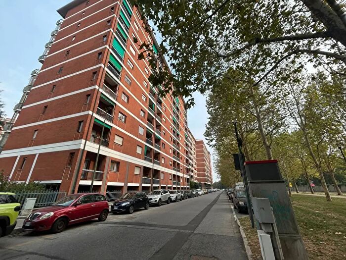 Appartamento con 5 locali in affitto in Corso Brunelleschi, Torino