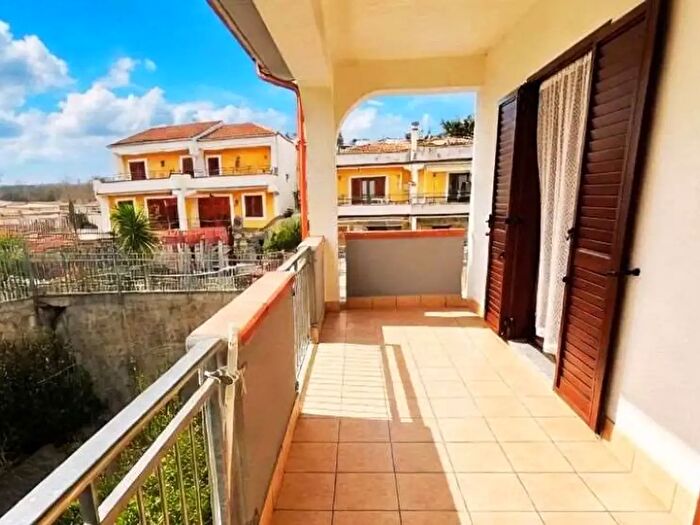 Appartamento trilocale in vendita in Via Beato Angelo d'Acri, Belvedere Marittimo