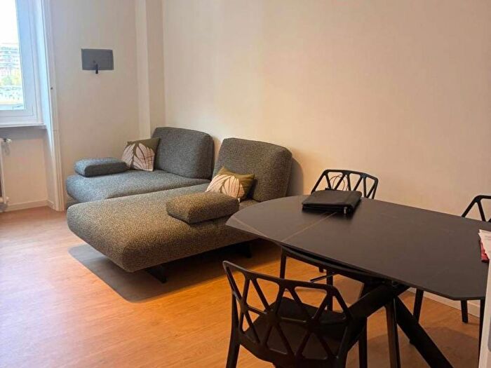 Appartamento trilocale in affitto in Via Francesco Filelfo, Sempione, Milano