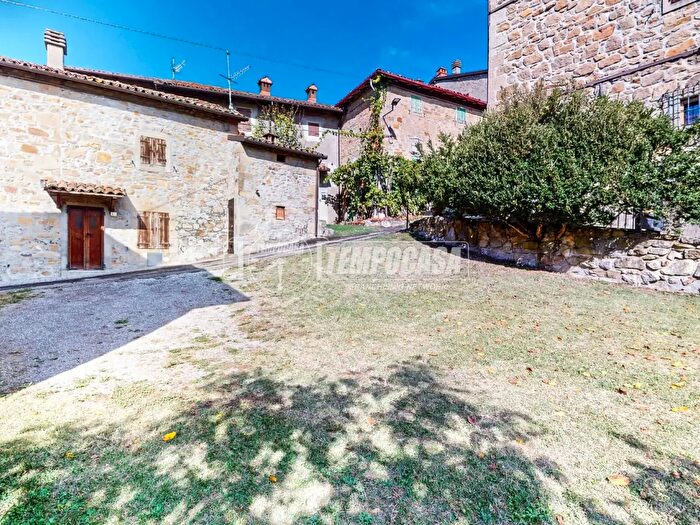 Casa quadrilocale in vendita in Via Provinciale, Camugnano