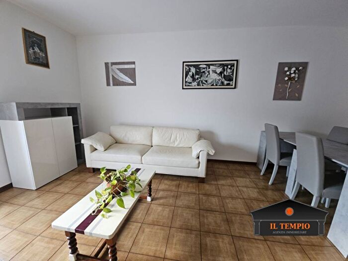 Appartamento con 5 locali in affitto in Via Rio Cordano, Ferrovieri SantAgostino, Vicenza