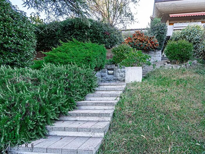 Casa con 6 locali in vendita in Via del Parco, Pianoro