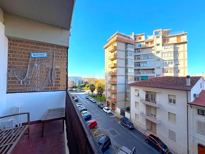 Appartamento quadrilocale in vendita in Via Manzoni, Follonica