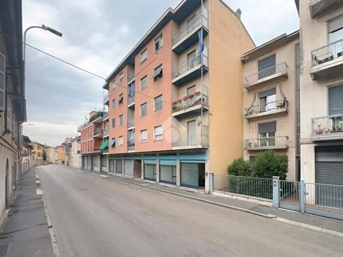 Appartamento trilocale in vendita in Via Cavour, Broni