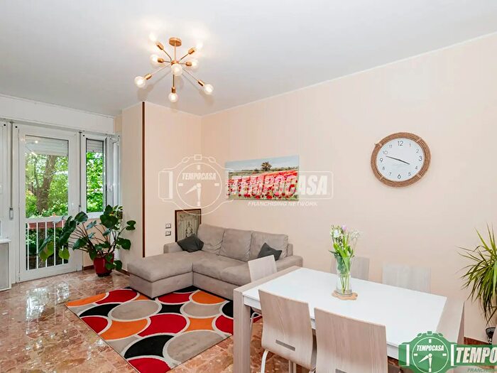 Appartamento trilocale in vendita in Via Luigi Cadorna, Vimodrone