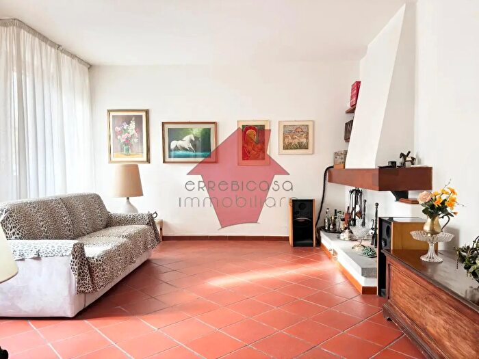 Casa con 6 locali in vendita in Le Giovanni Boccaccio, Empoli