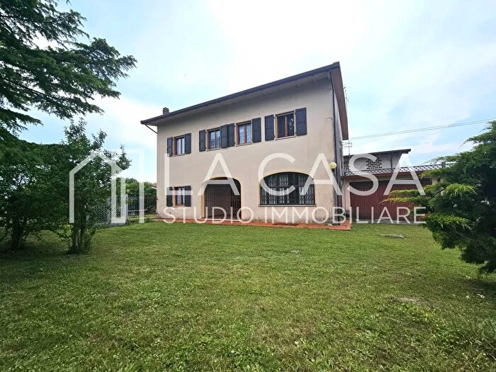 Casa con 12 locali in vendita in Via Saletto Tagliamento, San Martino Al Tagliamento