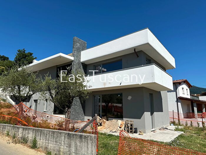 Casa con 6 locali in vendita in Via San Gennaro, Capannori