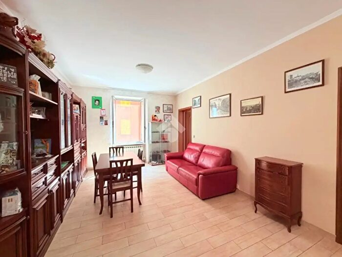Appartamento quadrilocale in vendita in Via Coronata, Genova