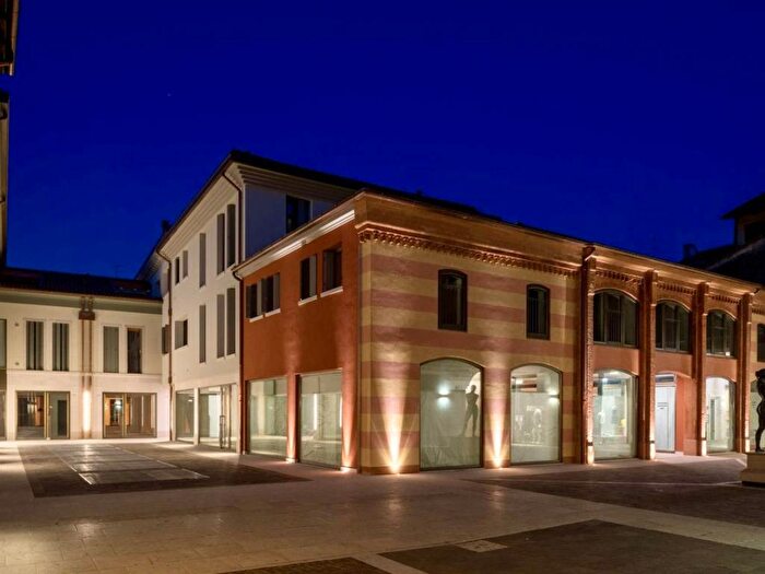 Appartamento trilocale in affitto in via san pio x a, Castelfranco Veneto