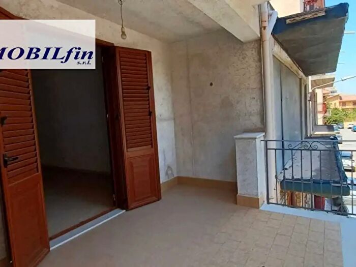 Appartamento con 11 locali in vendita in Viale Europa, Villabate