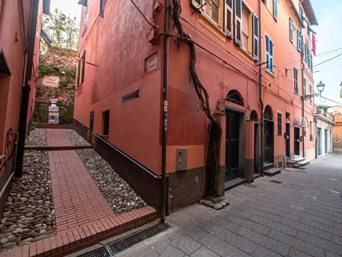 Appartamento bilocale in affitto in Salita Mandrella a Monte, Sestri Levante