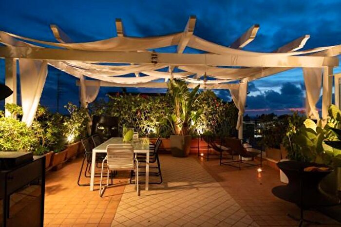 Appartamento quadrilocale in vendita in Via Baiola, Forio