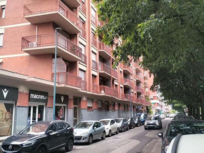 Appartamento trilocale in vendita in Corso Telesio, Torino