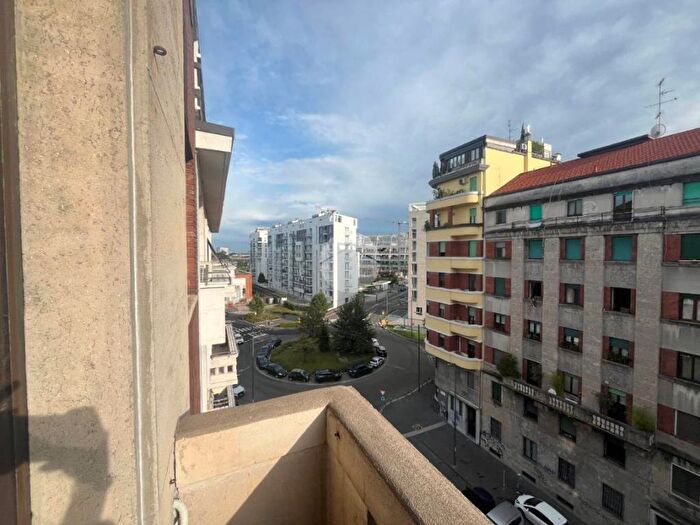 Appartamento monolocale in affitto in Piazza Giuseppe Grandi, Porta Vittoria, Milano