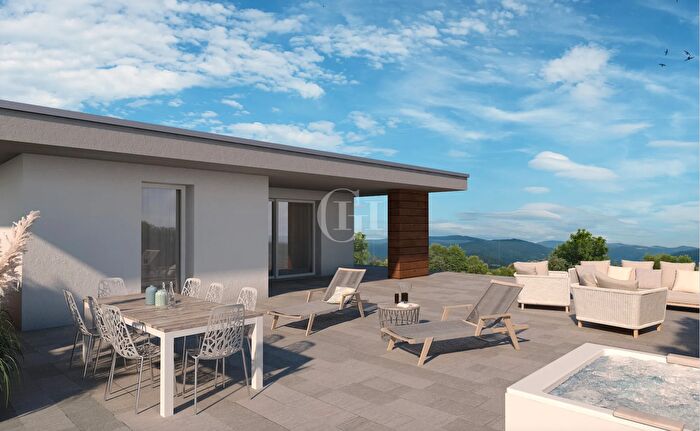 Appartamento quadrilocale in vendita in Viale Guglielmo Marconi, Toscolano Maderno