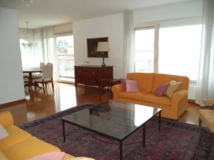 Appartamento con 6 locali in affitto in Udine