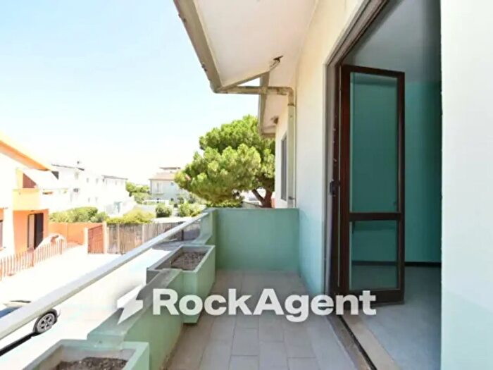 Appartamento trilocale in vendita in Via delle Palme, Pula