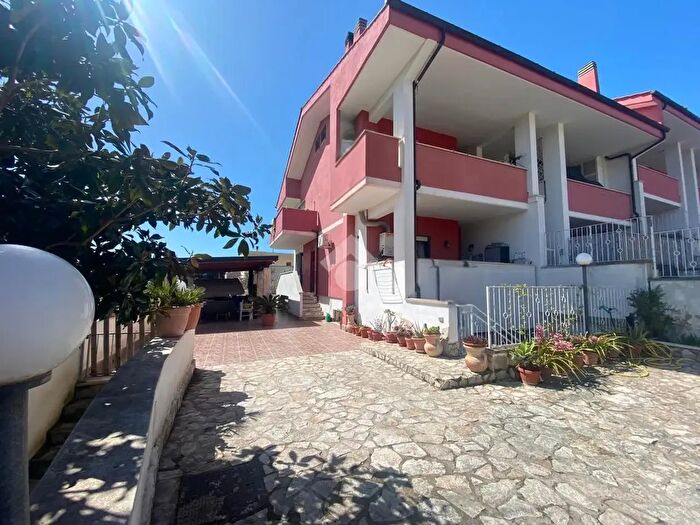 Appartamento quadrilocale in vendita in Via Elcetina, Santa Marinella