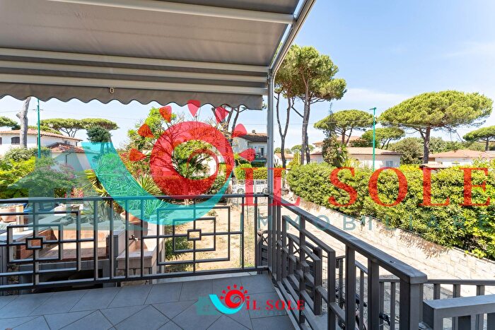 Appartamento trilocale in affitto in Via Allori, Pisa