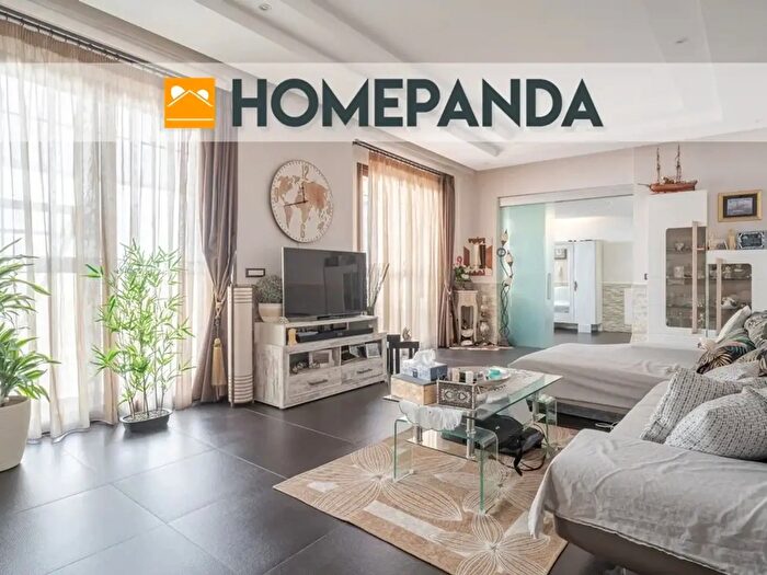 Casa con 5 locali in vendita in Via Pittoresca, Catania