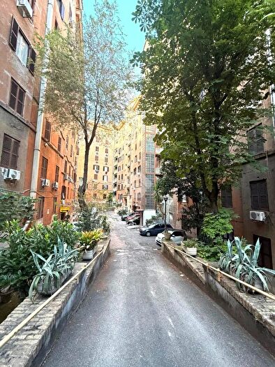 Appartamento trilocale in vendita in Viale delle Provincie, Roma