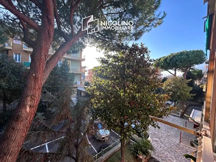 Appartamento trilocale in vendita in Via Arene, Bordighera