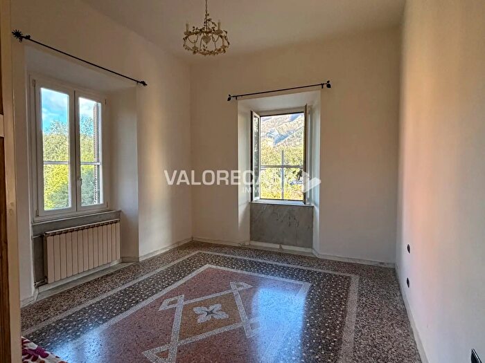 Appartamento con 5 locali in vendita in Carrara