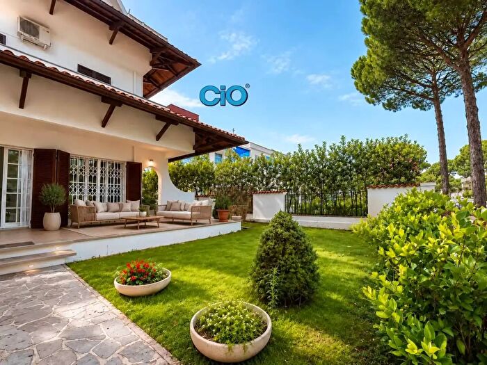 Casa con 8 locali in vendita in Cervia