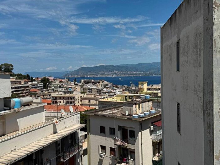 Appartamento quadrilocale in affitto in Viale Principe Umberto, Principe Umberto, Messina