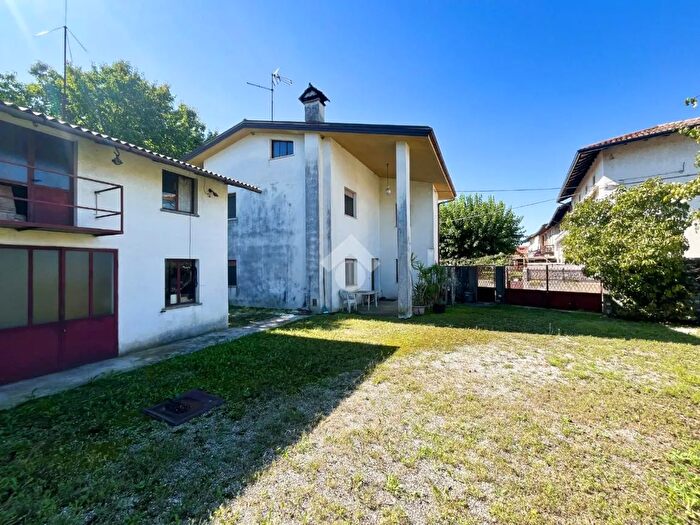 Casa quadrilocale in vendita in Via Piave, Martignacco