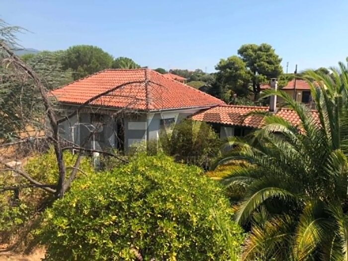 Casa con 5 locali in vendita in Via Rapisarda, Pedara