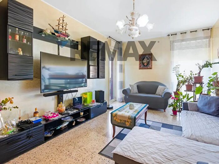 Appartamento con 5 locali in vendita in Via Calatabiano Pasteria, Calatabiano