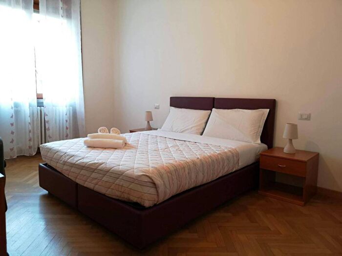 Appartamento monolocale in affitto in Via Giovan Battista Pergolesi, Centrale, Milano