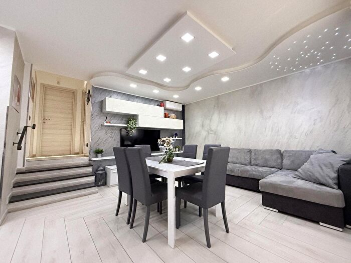 Appartamento trilocale in vendita in Vicolo Luigi Settembrini, San Miniato