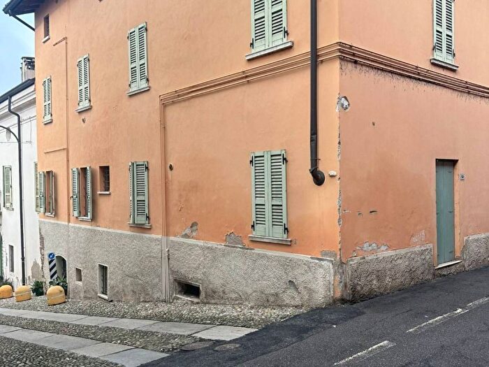 Appartamento bilocale in affitto in Via Aprile, Centro, Montichiari