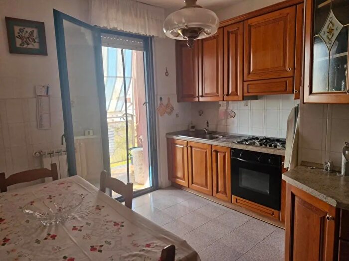 Appartamento con 5 locali in vendita in Campiglia Marittima