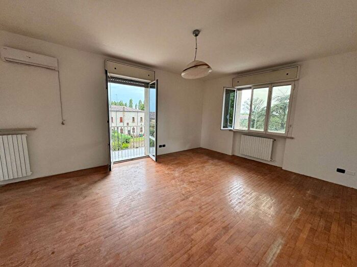 Appartamento con 6 locali in affitto in Via Camillo Benso di Cavour, Roncanova, Gazzo Veronese