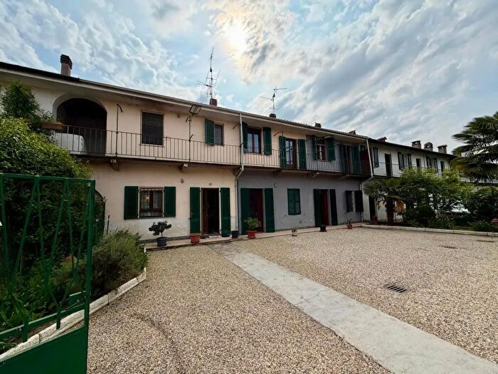 Casa con 9 locali in vendita in Corso Garibaldi, Mortara