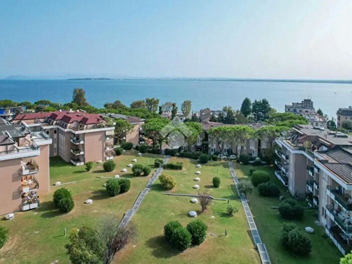 Appartamento bilocale in vendita in Desenzano Del Garda