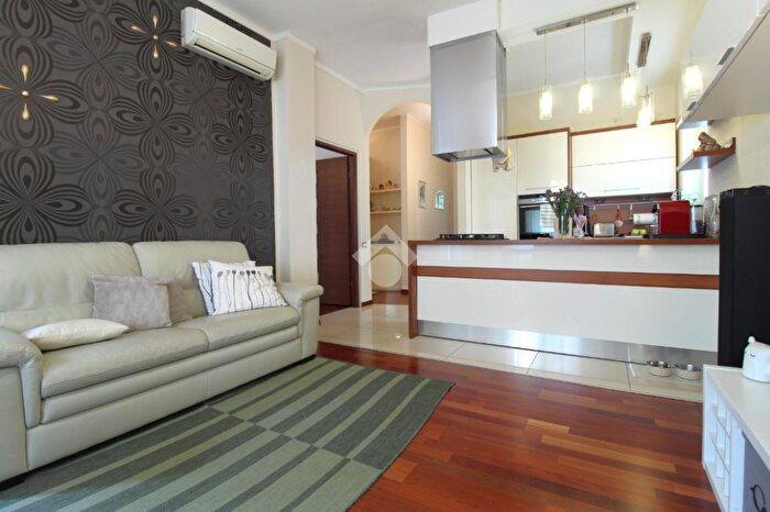 Appartamento trilocale in vendita in Via Federico Ozanam, Concorezzo