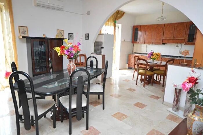 Appartamento quadrilocale in vendita in Crosia Via Nazionale, Crosia