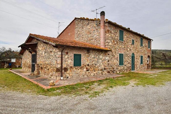 Casa con 15 locali in vendita in Gavorrano Grosseto, Gavorrano