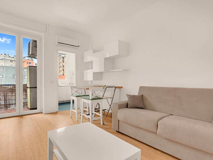 Appartamento monolocale in affitto in Via Ambrogio Binda, Barona, Milano