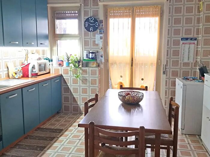 Appartamento quadrilocale in affitto in Via Mollica, Aci Castello