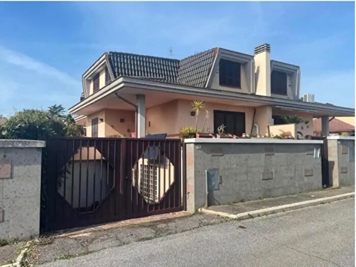 Casa con 6 locali in vendita in Via Poggio Cesi, Guidonia Montecelio