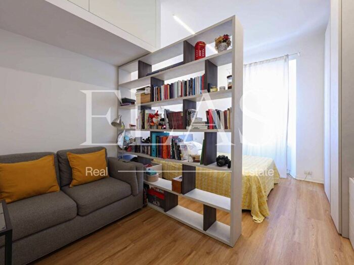 Appartamento bilocale in affitto in Via Pietro Maroncelli, Garibaldi Corso Como, Milano