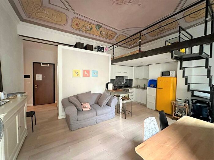 Appartamento trilocale in affitto in San Salvario Baretti, Torino